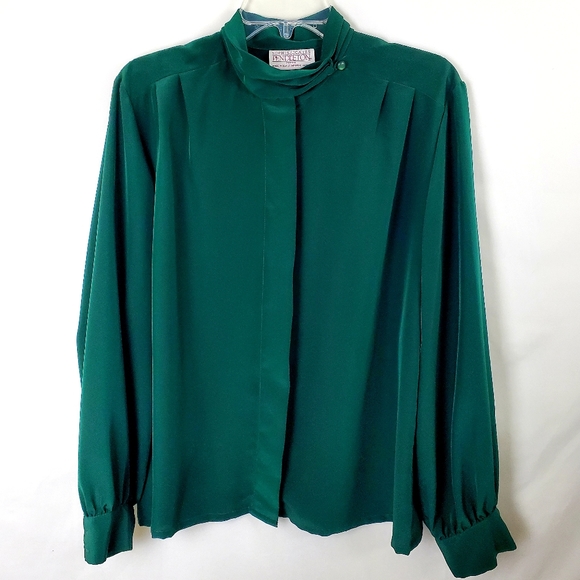 Pendleton Tops - Vintage Pendleton 💚 Sophisticates Petite Emerald Green Top. Size 16.